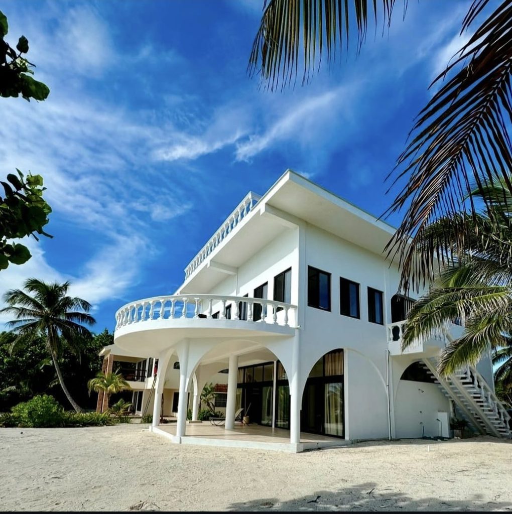 Casa Palometa beachfront home in Xcalak, Mexico, for all-inclusive fly fishing packages